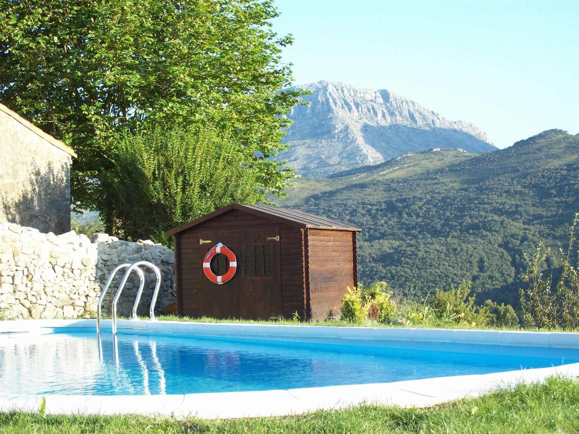 Aire De Ruesga Hotel Luaran gambar